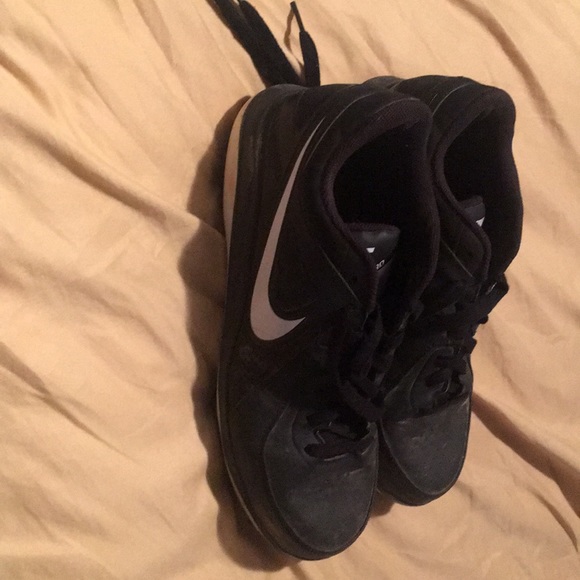 Cleats - Picture 1 of 4